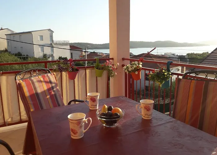 Apartment Gracia & Toni Trogir