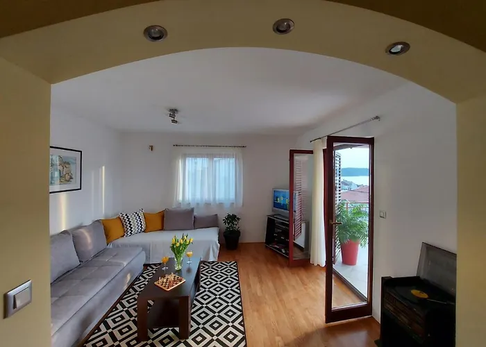 Gracia & Toni Apartment