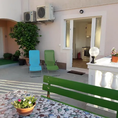 Gracia & Toni تروغير