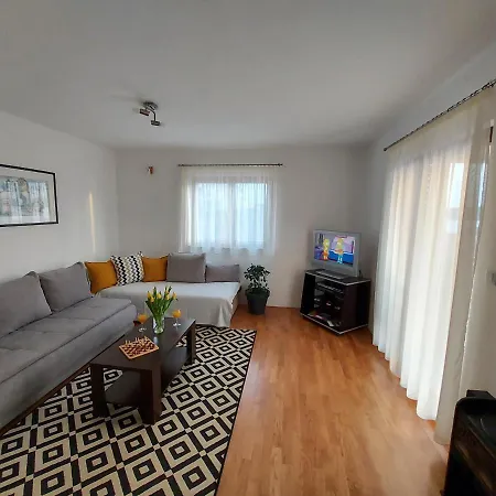 Gracia & Toni شقة *