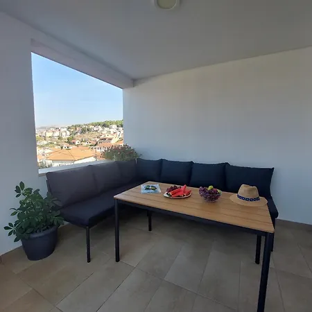 Gracia & Toni تروغير