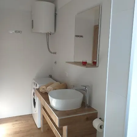 Gracia & Toni شقة تروغير